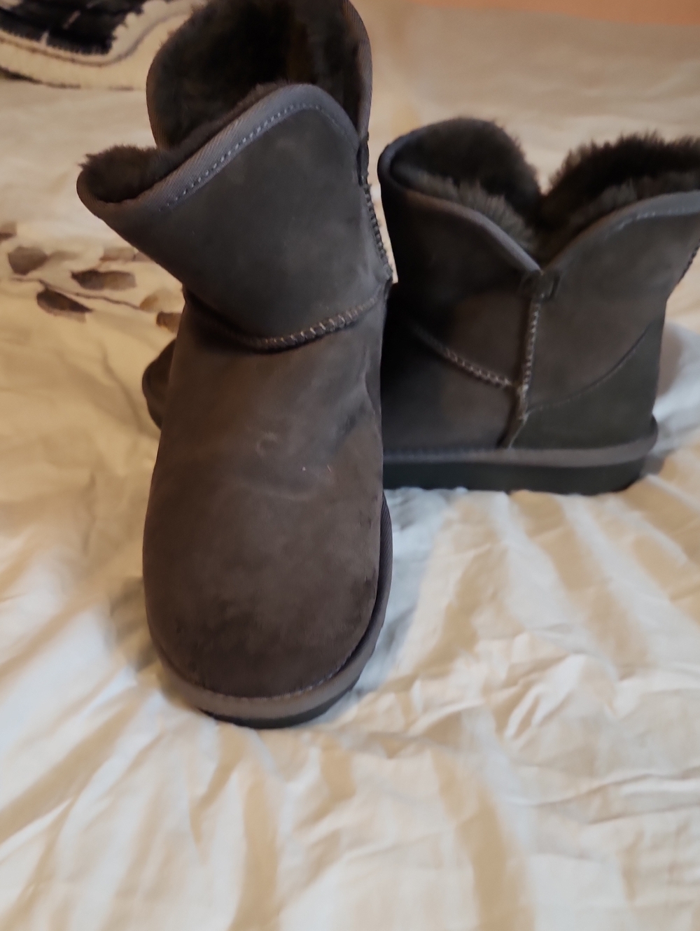 Women's Short Winter Shearling Boots/Slippers - Grey